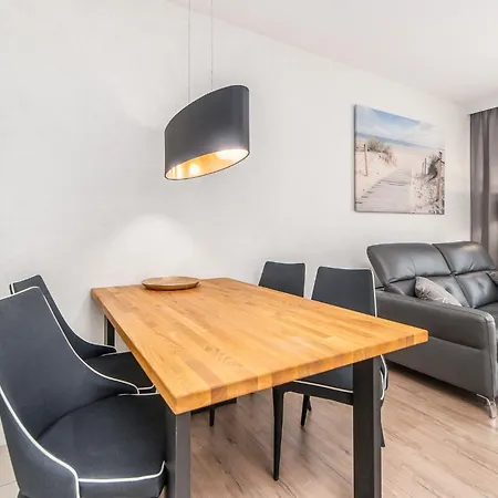 Апартаменты Bel Mare Lux B105 With Patio Garden By Renters Мендзыздрое