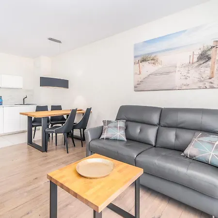 Bel Mare Lux B105 With Patio Garden By Renters Апартаменты